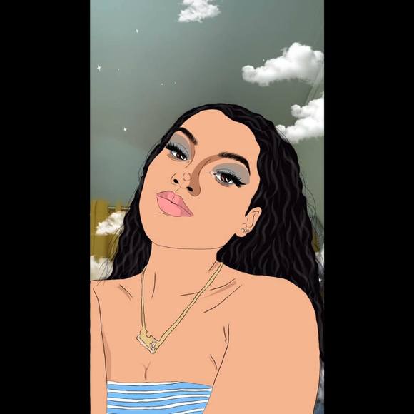 Profile Picture of Aileen Barinas (@aileenbarinas) on Poshmark