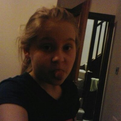 Profile Picture of Kellie Costello (@kelbel223344) on Twitter