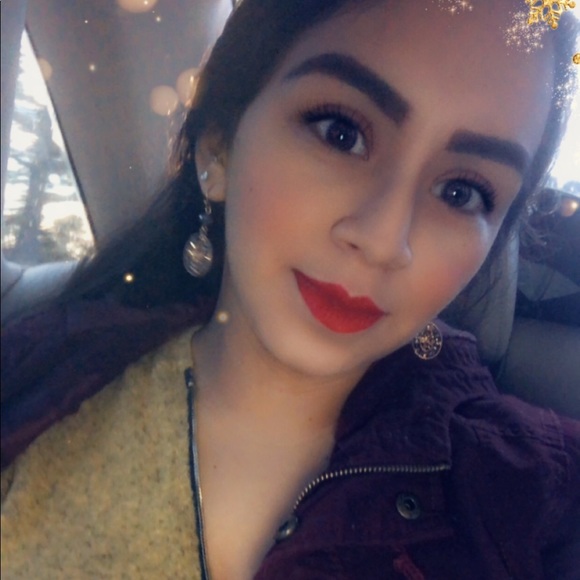 Profile Picture of Maria Verdugo (@maria_pgv) on Poshmark