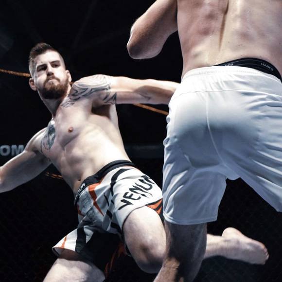 Profile Picture of Matt Gordon (@mgordo42) on Poshmark