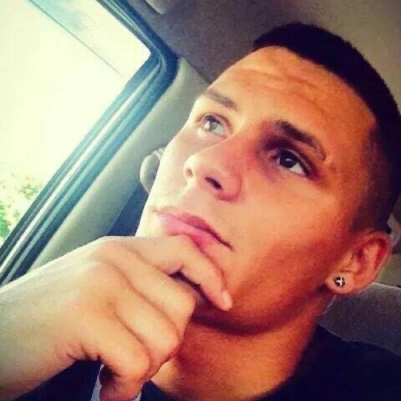 Profile Picture of Aaron Whittamore (@bossmovesyo) on Poshmark