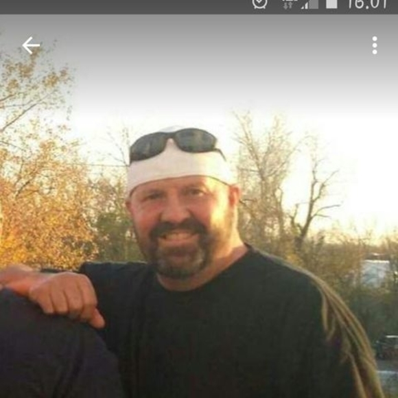 Profile Picture of Steve Guessford (@steveguessford) on Poshmark