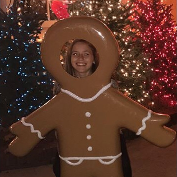 Profile Picture of Morgan Verdigets (@mverdigets) on Poshmark