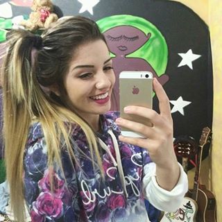 Profile Picture of Clara Hunter (@Clara-Hunter) on Facebook