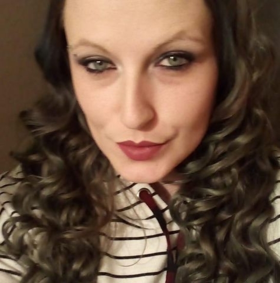 Profile Picture of Lisa Malatare (@lisamalatare404) on Poshmark