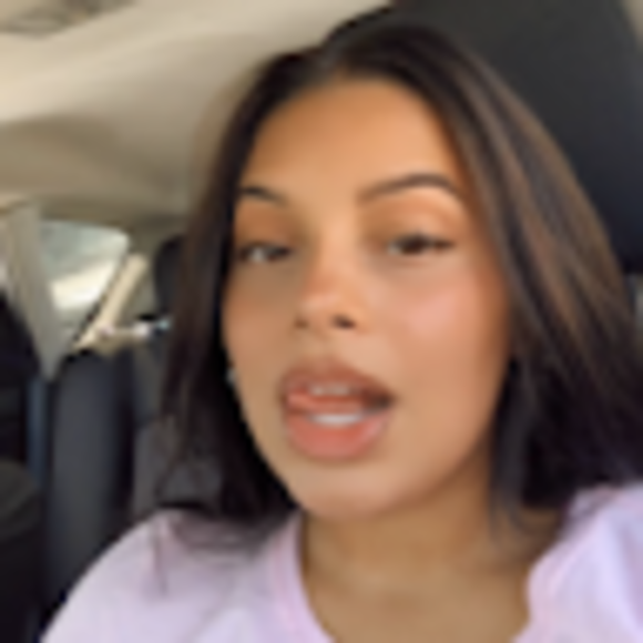 Profile Picture of Bianca Madera (@biancamadera678) on Poshmark