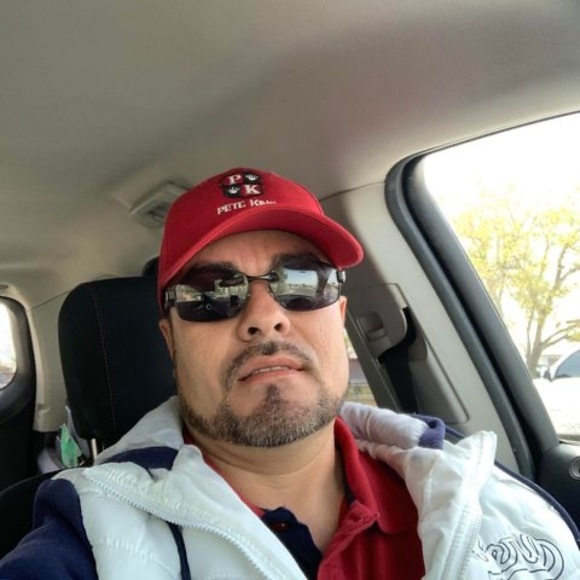 Profile Picture of Rubio Rubio (@rubiobenito) on Poshmark