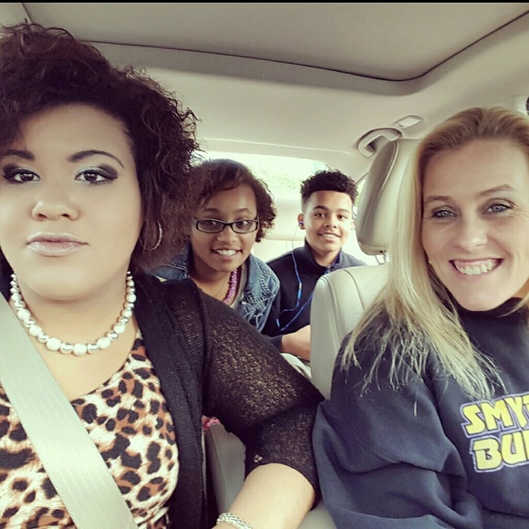 Leslie Epley - Poshmark Profile Picture of Leslie Epley (@marles07) on Poshmark