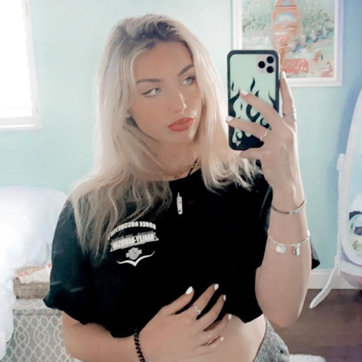 Profile Picture of tay (@taytimko) on Tiktok