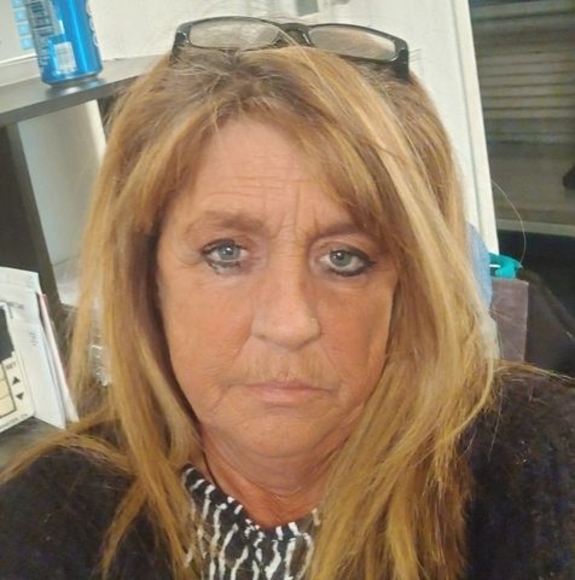 Profile Picture of Chrissy Mitchell (@chrissy_7873) on Poshmark