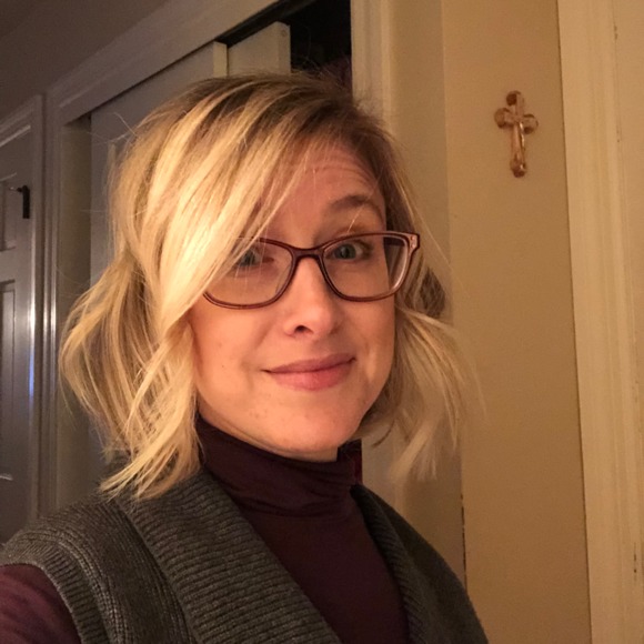 Profile Picture of Heather Gershteyn (@h_gershteyn) on Poshmark