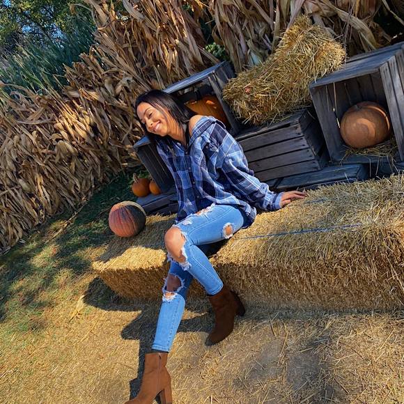 Profile Picture of Peighton Troike (@peightontroike) on Poshmark