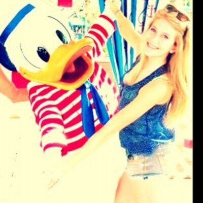 Profile Picture of Shea Cochran (@shealove247) on Twitter