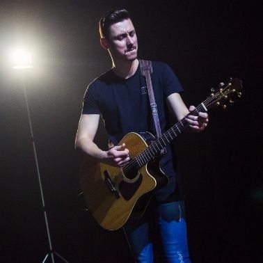 Profile Picture of Ray Aguiar (@raay_ag) on Twitter