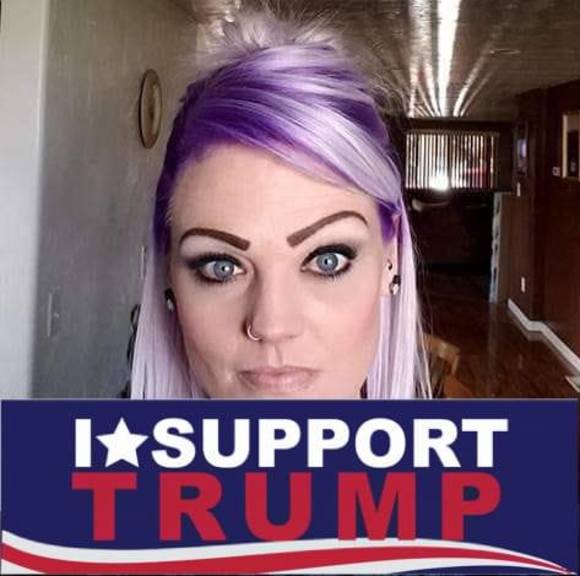 Profile Picture of Angela Stoor (@astoor84) on Poshmark