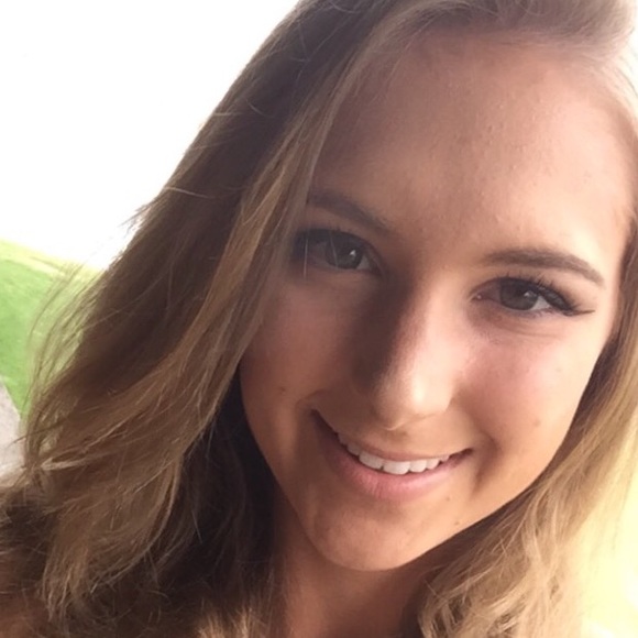 Profile Picture of Jessica Kirby (@jkirby1014) on Poshmark