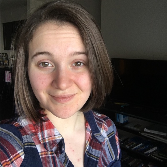 Profile Picture of Mary Kiray (@mkiray) on Poshmark