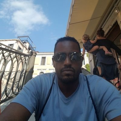 Profile Picture of Shawn D. Crawford (@HarlemDee) on Twitter