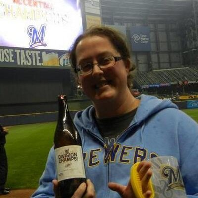 Profile Picture of Elizabeth Backes (@@lizardbeth349) on Twitter