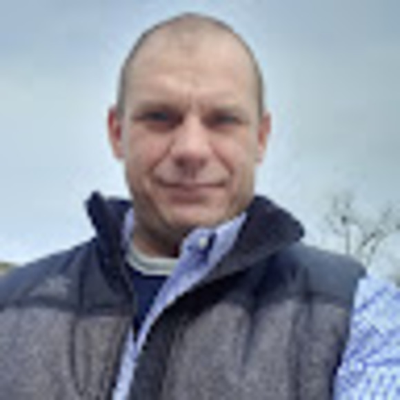 Profile Picture of Ken Radley (@kenradley1) on Poshmark