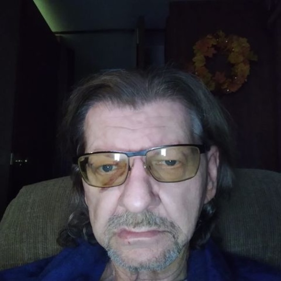 Michael Vicars - Poshmark Profile Picture of Michael Vicars (@michaelvicars75) on Poshmark