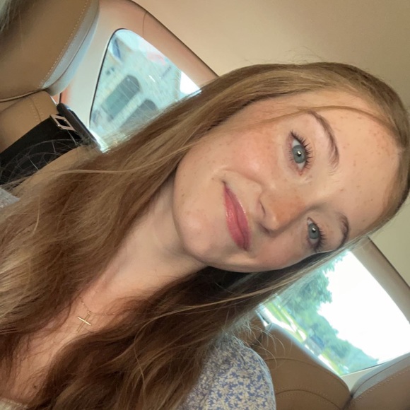 Profile Picture of Kenzie Twentier (@kk_score) on Poshmark
