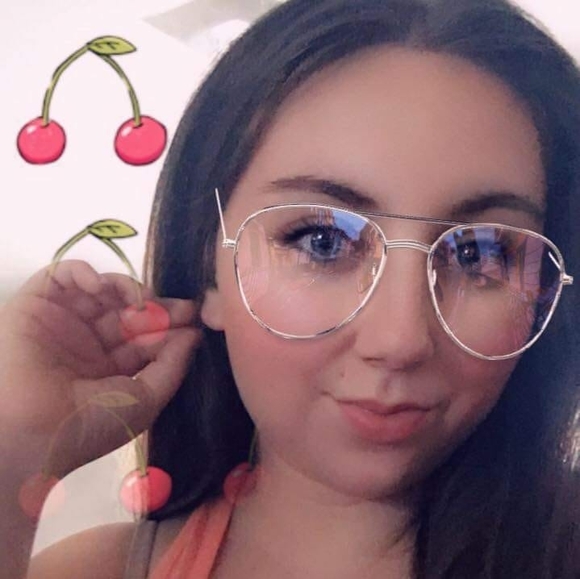 Profile Picture of Maranda Bachicha (@marandabachicha) on Poshmark