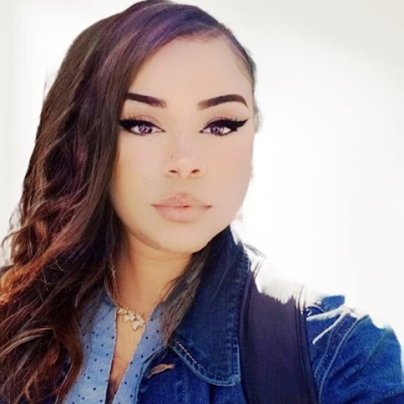 Profile Picture of Adrian Swain (@adrianswain337) on Poshmark