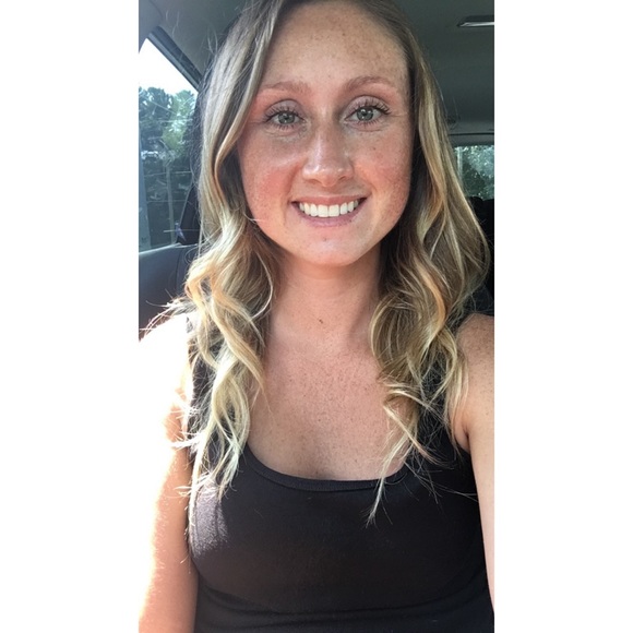 Profile Picture of Brittany Wetherell (@bwetherell90) on Poshmark