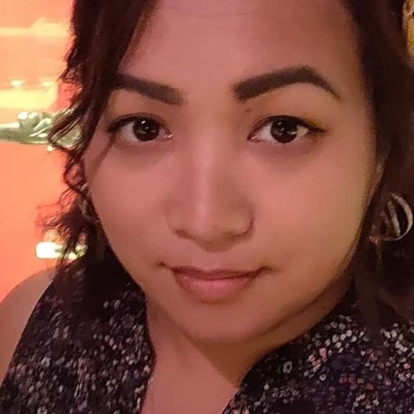 Profile Picture of Jhen Sirhcassi (@jhen_avila26) on Poshmark