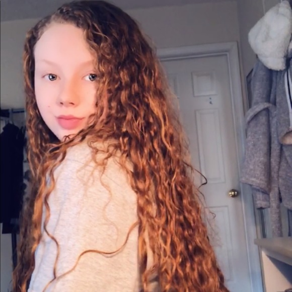Profile Picture of Autumn Silva (@autumndfayeee) on Poshmark