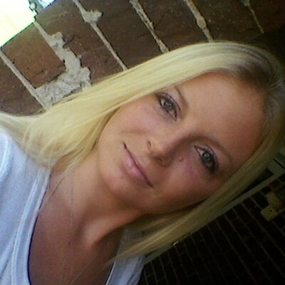 Profile Picture of Laura Hackler (@Bl0nDiie84) on Twitter