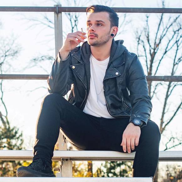 Profile Picture of Chris Peters (@mrchristopher) on Poshmark