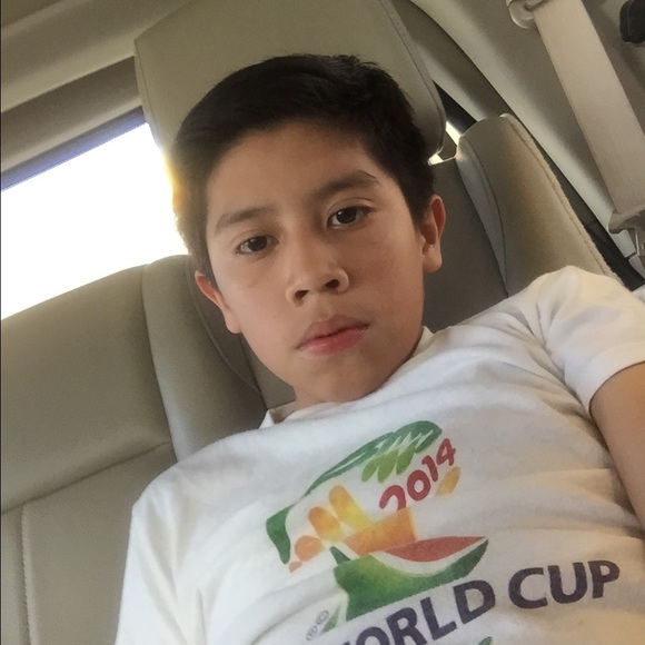 Profile Picture of Alex Arriaga (@yuppi) on Poshmark