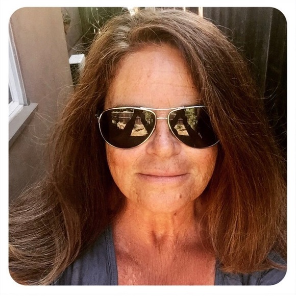 Profile Picture of Julia Seltz (@seltzjulia) on Poshmark