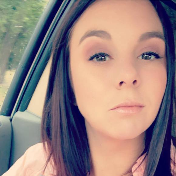 Profile Picture of Sarah Hennessey (@sarahhennessey) on Poshmark