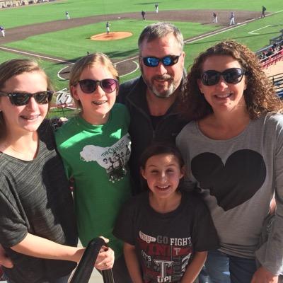 Profile Picture of Kelly Moore (@KellyMoore13) on Twitter