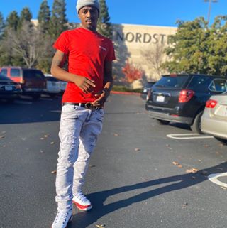 Profile Picture of Ed Storey (@edellrius.storey) on Facebook