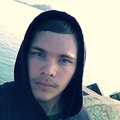 Profile Picture of Jonathan (@JonAdamLarsen) on Twitter