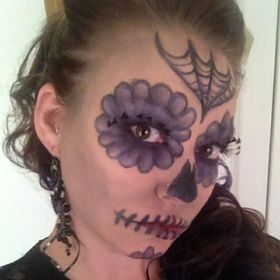 Profile Picture of Melissa Stutzman (@morose32) on Pinterest
