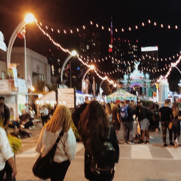 Rubina Manku - Poshmark Profile Picture of Rubina Manku (@mankur) on Poshmark