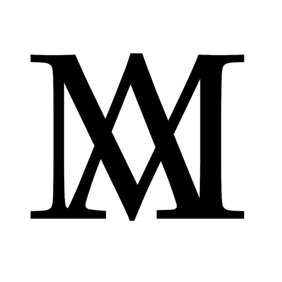 Profile Picture of Ashlee Muller (@collectionsbyam) on Poshmark