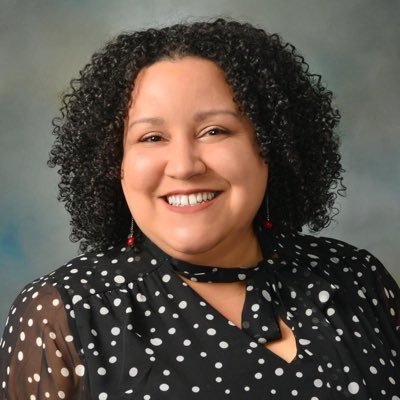 Profile Picture of Laura Ross (@LRossSchCnslr) on Twitter