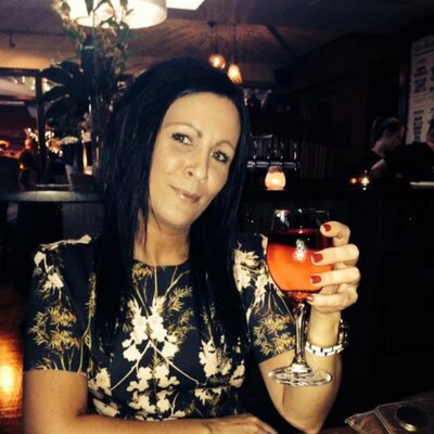 Profile Picture of Michelle Aplin (@shellbroll) on Twitter