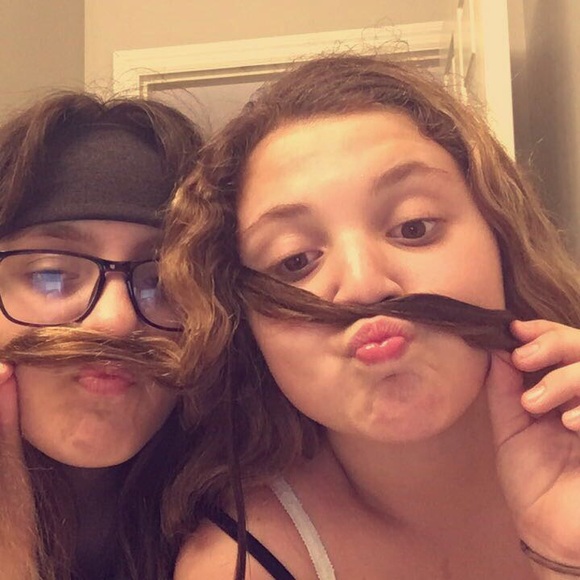 Profile Picture of Lucy Tracy (@lucy_tracy_12) on Poshmark