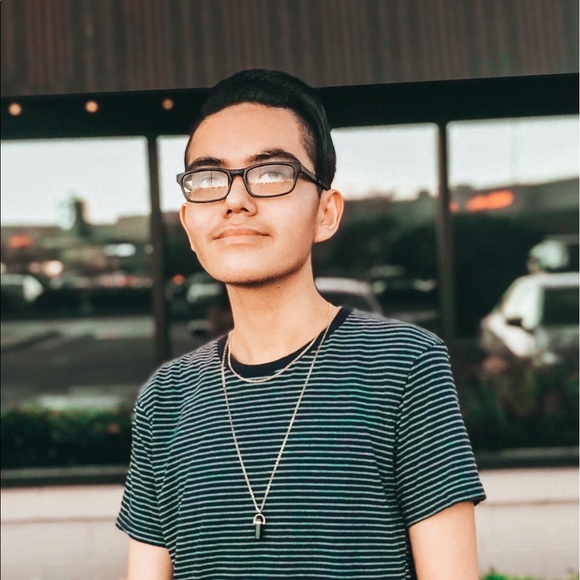 Profile Picture of Kenny Huynh (@kennyhuynh25) on Poshmark