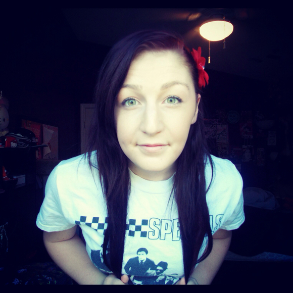 Profile Picture of Carly Balousek (@carlyestelle) on Poshmark