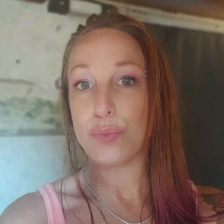 Profile Picture of Kelly Hughes (@kellyhughes95) on Tiktok