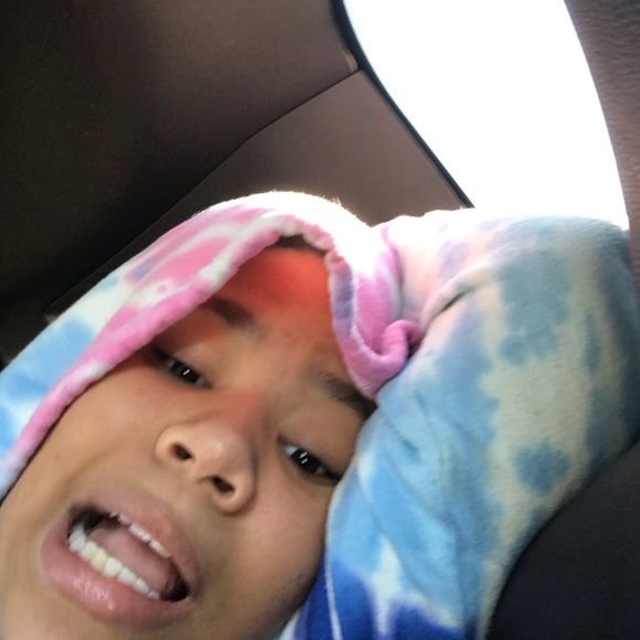 Profile Picture of Maya Mccoy (@mayaaaa204) on Poshmark