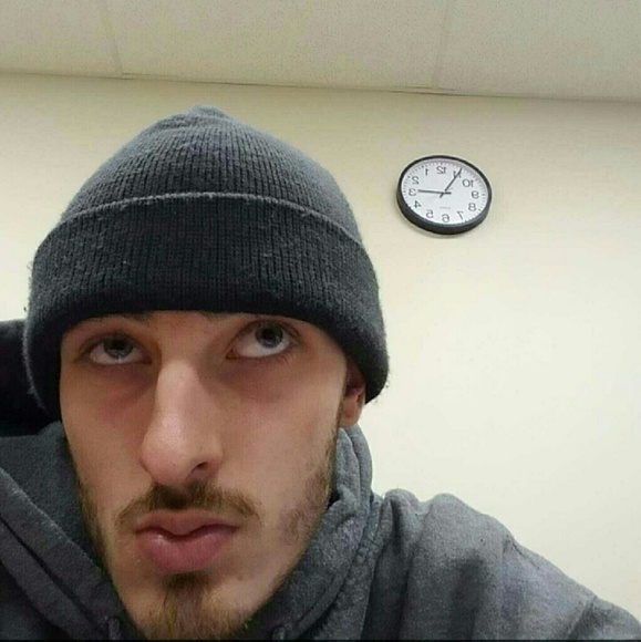 Profile Picture of Kyle Navarro (@kyle011) on Poshmark